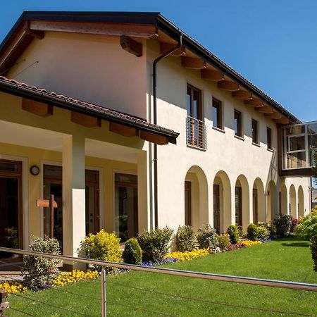 Resort Monviso Sanfront Екстериор снимка